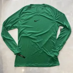 新品　ナイキ　サッカーウェア