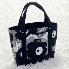 モノクロ花柄キャンバストートバッグ