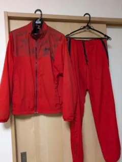 Under Armour レッド ジャージ　セットアップ