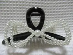 パール調のリボン付き　大き目のループ型バンスクリップ