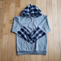 フード付きカジュアルトレーナー