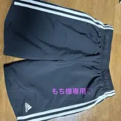 adidas 黒 ハーフパンツ 3本ライン