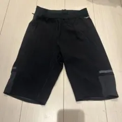 ショートタイツ