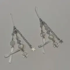 ビーズキーホルダー 白 ピンク クローバー リボン コレクトブック 韓国 平成