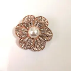 花型ブローチ パール・クリスタル装飾