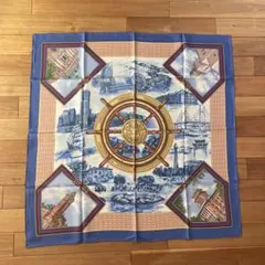 未使用品*横浜スカーフ*Marca*マルカ*大判スカーフ*絹100％*シルク*馬車柄*日本製*８８cm*送料込み Marca 株式会社丸加 伝統横濱スカーフ シルク100% MARCA マルカ ぶどう