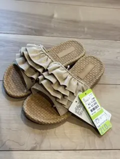 【新品未使用】フリルサンダル 21㎝ バースデイ