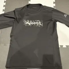 phiten 長袖Tシャツ ブラック ボタニカル柄 Lサイズのサムネイル