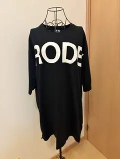 ロデオクラウンズ　ブラック Tシャツ 半袖