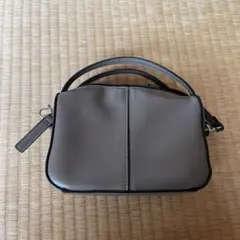 センスオブプレイス　ショルダーバッグのサムネイル