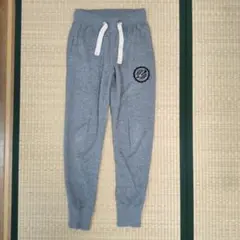 PUMA グレー ジョガーパンツ S