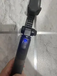 Bluetooth搭載 自撮り棒 折りたたみ式 リモコンのサムネイル