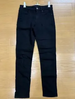 【UNIQLO】ユニクロ ウルトラストレッチスキニージーンズ　ブラックデニム