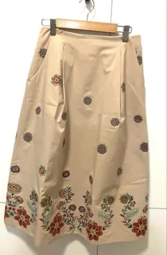 【美品】Lily Brown 花柄刺繍 フレアスカート サイズ1