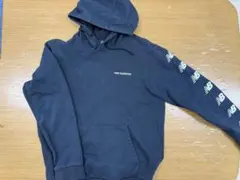 new balance ブラック　フード付きパーカー L