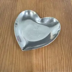 アリス・イン・ワンダーランド ハート型アクセサリーケース