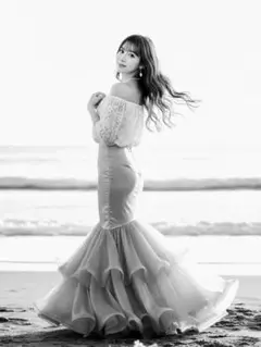 【A4ポスター】【理想の彼女】【AI生成写真】【モノクロ写真】マーメイドスカート