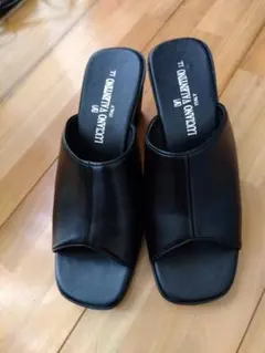 LUCIANO VALENTINO♡ ヒールパンプ　♡ブラック