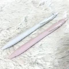 uni ボールペン　0.5mm