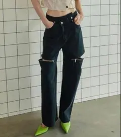 メゾンスペシャル　2WAY デニムパンツ ブラック ジップデザインのサムネイル