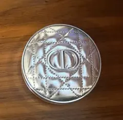 Dior FOREVER クッションファンデーション シルバー