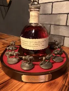 ブラントンボトルキャップ+ディスプレイ台座 - メルカリ