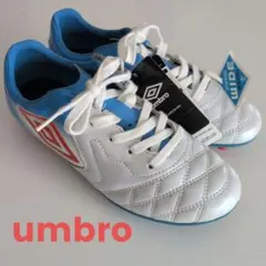 umbroスパイク 23.5 未使用 サッカーフットサル ワイド ホワイトブルー