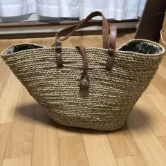 ストロー素材の花柄かごバッグ