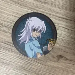 遊戯王GIGOコラボカフェ 獏良 缶バッジ - メルカリ