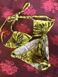 #0152 EGOISTのイエロー＆ブラックCoconut leaf 柄ビキニのサムネイル
