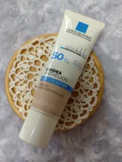 メルカリ便　新品ラロッシュポゼ　BBクリーム ライト　01　日焼け止め　30ml Amazon.co.jp: La Roche-Posay(ラロッシュポゼ) ラ ロッシュ
