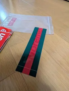 SUPREME GUCCI BOX LOGO STICKER 茶×赤 SUPREME GUCCI BOX LOGO STICKER 茶×赤 - メルカリ