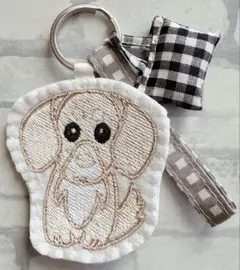 ハンドメイド 刺繍 チワックス 犬 ストラップ バッグキーホルダー うち