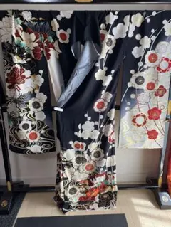 【未使用】蘇州刺繍　留袖　未仕立　仮絵羽　着物　正絹 黒留袖 蘇州刺繍 中国刺繍 扇面 熨斗目 仮絵羽 未仕立て 蔵出し