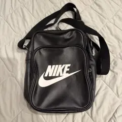 NIKE ショルダーバッグ ブラックのサムネイル