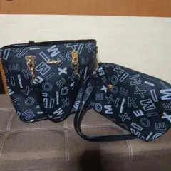 ♡カジュアルなデザインのブラックトートバッグとショルダーバッグのセット