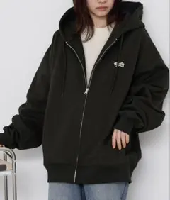 PENNEYS/ワンポイントワッペン刺繍オーバーサイズジップパーカー