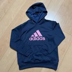 adidasフード付きパーカー　160