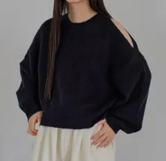 新品　モヘアライクオープンショルダーニットプルオーバーBONJOUR SAGAN