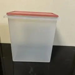 タッパーウェア 10キロキーパー　2点セット Amazon | TupperwareライスKeeper、10 kg | Tupperware | 米びつ