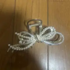 バレッタリボン型とプラスティックの花柄
