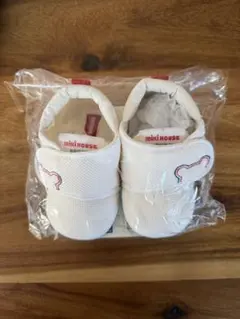 Item thumbnail for item 2198563a-e428-4599-8070-0e30b3d2b1a4