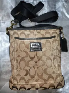 COACH シグネチャー ショルダーバッグ