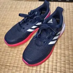 adidas スニーカー ネイビー　21.5cm