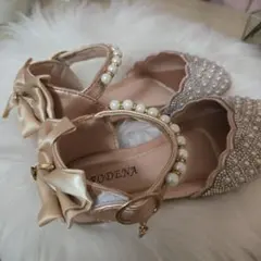 RODENAビーズ装飾 ベージュ キッズシューズ