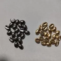 黒と金の豆型ビーズセット 各20個