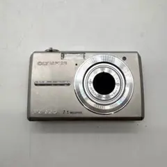 OLYMPUS オリンパス FE-220 デジタルカメラ 本体　ジャンク品