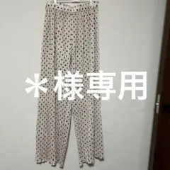 ワイドパンツ　プリーツパンツ　ドット柄　春服　ウエストゴム