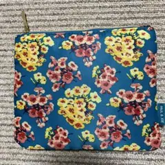 PAUL & JOE 花柄ポーチ
