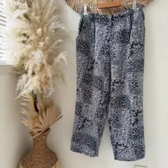 【美品】小花柄イージーパンツ・丈短め・さらさら素材・ルームウエア・ステテコ◇L